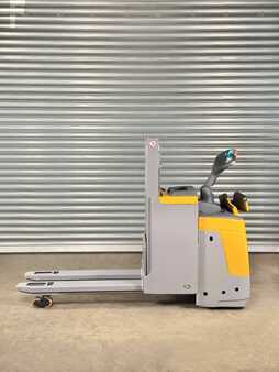 Wózek wysokiego podnoszenia 2017  Jungheinrich ERD 220 Service Neu - Batterie 81% - 2,01m Hub - 2t (4)