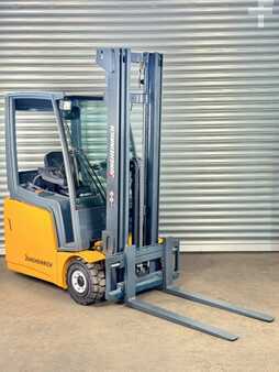 Carrelli elettrici 3 ruote 2011  Jungheinrich EFG 218k Service Neu - Batterie 85% - Nur 2.723 Std. - 6,5m Hub - 1,8t (2)