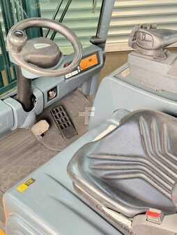 Carrelli elettrici 3 ruote 2011  Jungheinrich EFG 218k Service Neu - Batterie 85% - Nur 2.723 Std. - 6,5m Hub - 1,8t (6)
