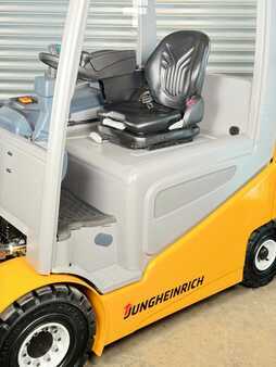 Elektryczne 4-kołowe 2015  Jungheinrich EFG 430ks Service Neu - Batterie 90% - 5m Hub - 3t -Nur 2.623 Std. (9)