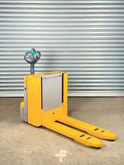 Niederhubwagen 2015  Jungheinrich EJE C20 Service Neu - Batterie 70% - 2t - Doppelstock (4)