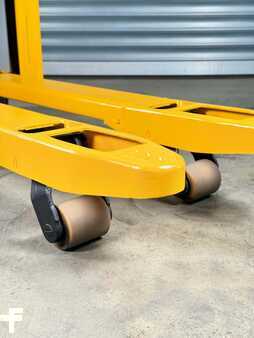 Niederhubwagen 2015  Jungheinrich EJE C20 Service Neu - Batterie 70% - 2t - Doppelstock (9)