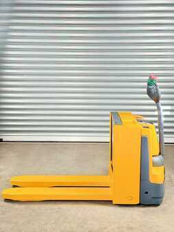 Elektrische palletwagens 2015  Jungheinrich EJE C20 Service Neu - Batterie 81% - 2t - nur 2.077 Std. (3)