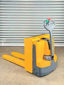 Elektrische palletwagens 2015  Jungheinrich EJE C20 Service Neu - Batterie 81% - 2t - nur 2.077 Std. (8)