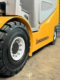 Elektro 4 Rad 2017  Jungheinrich EFG425k EFG 425k-Service Neu-Nur 2.610 Std.-Batterie 90% (8)