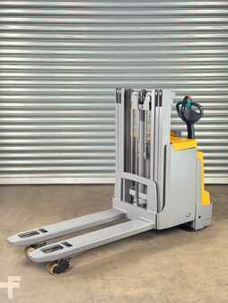 Hochhubwagen 2017  Jungheinrich EJD 220 EJD 220 - Service Neu - Triplex - Batterie 80% (2)