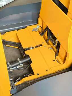 Vierwege-Schubmaststapler 2013  Jungheinrich ETV Q25 Vierwege - Service Neu - nur 2.000 Std. (7)