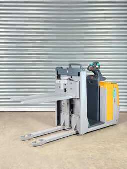 Vertikal-Kommissionierer 2020  Jungheinrich ECE 310HP ECE 310HP - Service Neu - nur 1.489 Std (2)