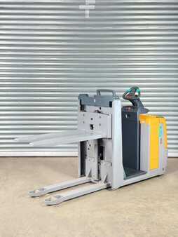 Vertikal-Kommissionierer 2019  Jungheinrich ECE 310HP ECE 310HP - Service Neu - 3.545Std. - Batterie 84% (1)