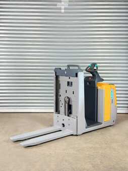 Vertikal-Kommissionierer 2020  Jungheinrich ECE 310HP ECE 310HP -Service Neu nur 1451 Std. Batterie 86% (2)