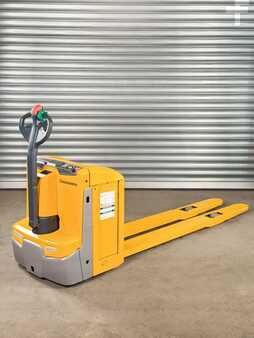 Nízkozdvižný vozík 2018  Jungheinrich EJE 225 EJE 225 - Service Neu - 2.400mm Gabeln -int. Lader (2)