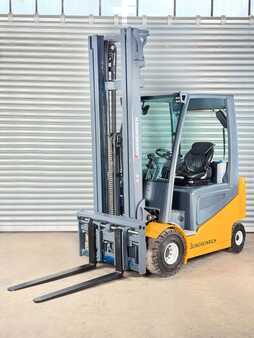 El truck - 4 hjulet 2019  Jungheinrich EFG S30 EFG S30 - Service Neu - Batterie 84% - 7,5M Hub (1)