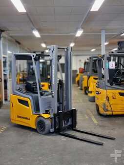 Carrelli elettrici 3 ruote 2017  Jungheinrich EFG 220 EFG 220 - Service Neu - Batterie 90% - nur 306 Std (4)