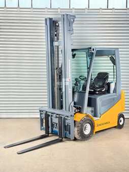 El truck - 4 hjulet 2019  Jungheinrich EFG S30 EFG S30 - Service Neu - Batterie 85% - 7.5m Hub (1)