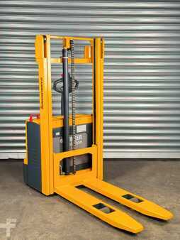 Apilador eléctrico 2013  Jungheinrich EJC 110 EJC 110 (2)