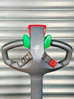 Apilador eléctrico 2013  Jungheinrich EJC 110 EJC 110 (6)