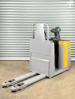 Plocktruckar vertikal 2018  Jungheinrich ECE 225 ECE 225 - Service Neu - Batterie 85% (1)