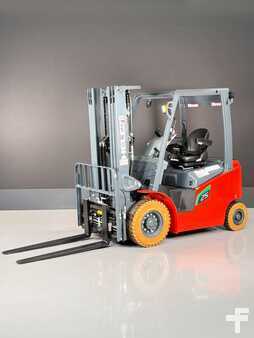 Elektrisk- 4 hjul 2025  Heli CPD25 (1)