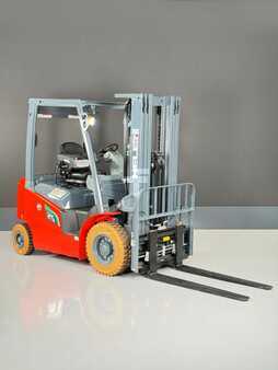 Elektrisk- 4 hjul 2025  Heli CPD25 (2)