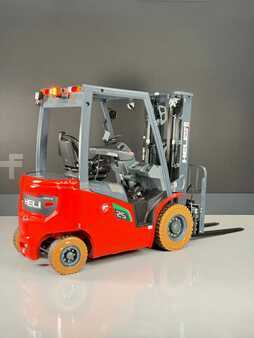 Elektrisk- 4 hjul 2025  Heli CPD25 (4)