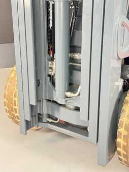 Elektro čtyřkolový VZV 2025  Heli CPD25 0 (7)