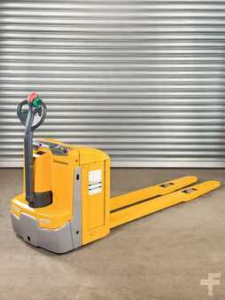 Nízkozdvižný vozík 2014  Jungheinrich EJE 120 EJE 120 - Service Neu - nur 1817 Std. Batterie 90% (5)