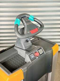 Pystysuora ordreplukker 2016  Jungheinrich ECE 220 HP ECE 220 HP - Service Neu - nur 3.660 Std. (6)