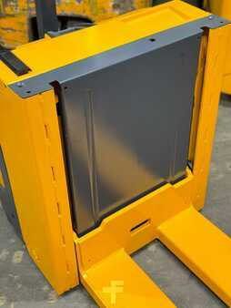 Nízkozdvižný vozík 2015  Jungheinrich EJE C20 EJE C20 - Service Neu - nur 2638 Std.-Batterie 85% (9)