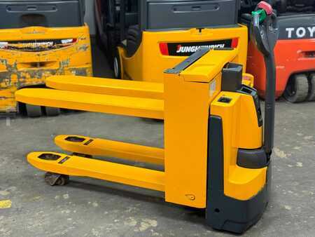 Nízkozdvižný vozík 2015  Jungheinrich EJE C20 EJE C20 - Service Neu - nur 2638 Std.-Batterie 85% (5)