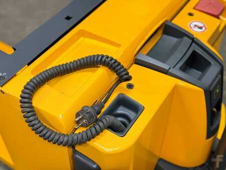 Nízkozdvižný vozík 2015  Jungheinrich EJE C20 EJE C20 - Service Neu - nur 2638 Std.-Batterie 85% (7)