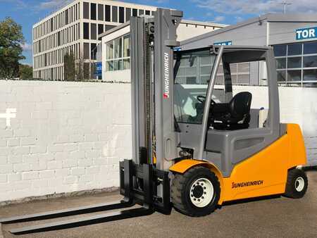 Carrelli elettrici 4 ruote 2018  Jungheinrich EFG 545 EFG 545 - Service Neu - Batterie 85% - 4.5t (1)