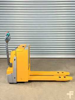 Elektromos emelőkocsik 2019  Jungheinrich EJE C20 EJE C20 - Service Neu - nur 2.156Std - BJ.2019 (5)