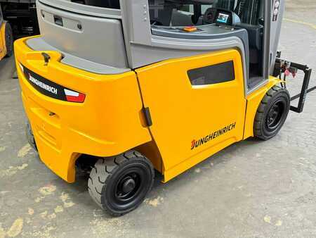 Elektromos 4 kerekű 2019  Jungheinrich EFG 320 EFG 320 - Service Neu - Batterie 90% - Garantie (4)
