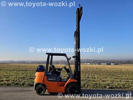 Gas truck 2006  Toyota 7FGF25 (6)