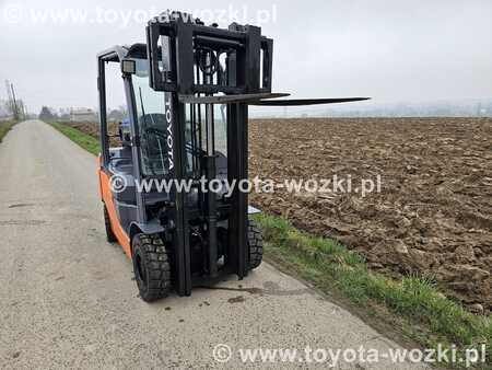 Gas truck 2013  Toyota 8FGF15 (6)