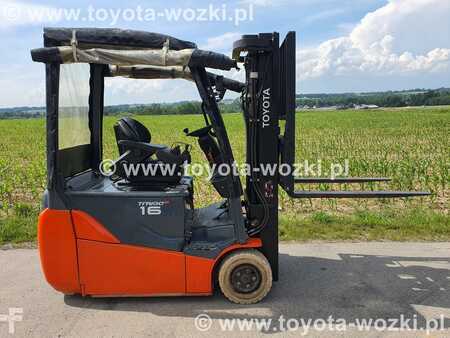 3-wiel elektrische heftrucks 2014  Toyota 8FBET16 (1)