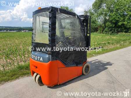 3-wiel elektrische heftrucks 2014  Toyota 8FBET16 (12)