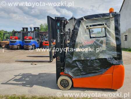 3-wiel elektrische heftrucks 2014  Toyota 8FBET16 (14)