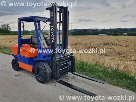 Dieselstapler 1995  Toyota 5FDF30 , 5FD30 (1)