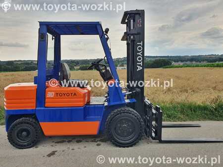 Dieselstapler 1995  Toyota 5FDF30 , 5FD30 (2)