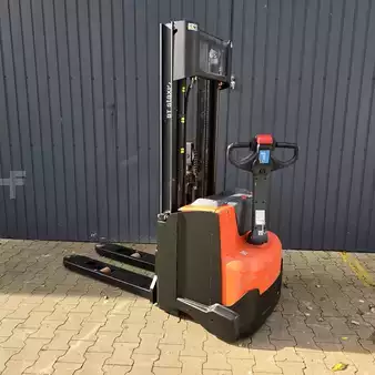Wózek wysokiego podnoszenia 2019  Toyota Swe 140 (2)