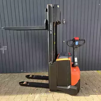 Wózek wysokiego podnoszenia 2019  Toyota Swe 140 (3)