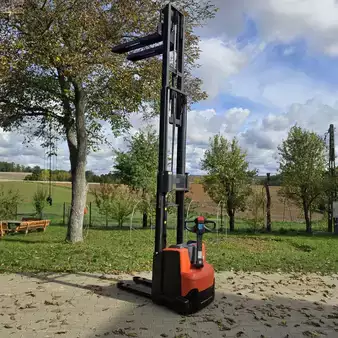 Wózek wysokiego podnoszenia 2019  Toyota Swe 140 (5)