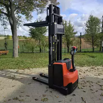 Wózek wysokiego podnoszenia 2019  Toyota Swe 140 (8)