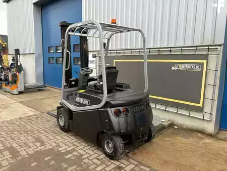 Carrelli elettrici 4 ruote 2003  BT CBE25 (5)