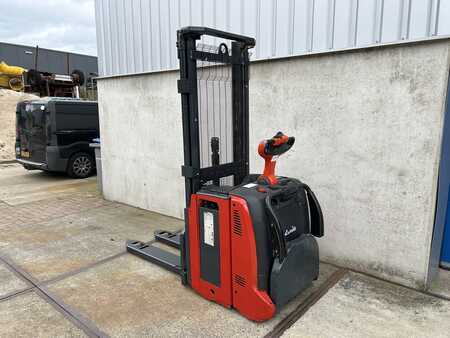 Stackers Stand-on 2007  Linde L12i (5)