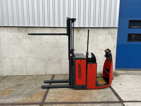 Stackers Stand-on 2000  Linde N20L (1)