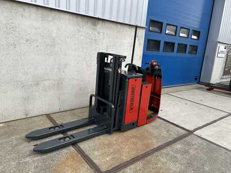 Stackers Stand-on 2000  Linde N20L (5)
