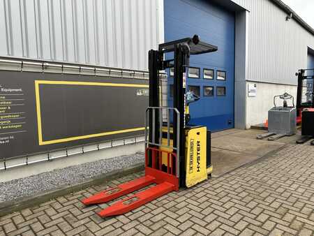 Stackers Stand-on 2005  Hyster S1 5S (3)