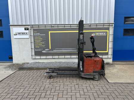 Pallet Stackers 2007  BT SWE 160D (1)
